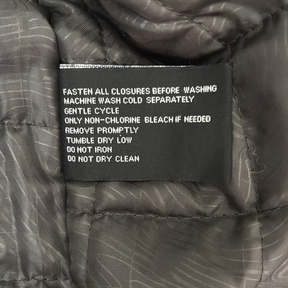 EUC Men’s Winter Jacket Size Large - Picture 5 of 8